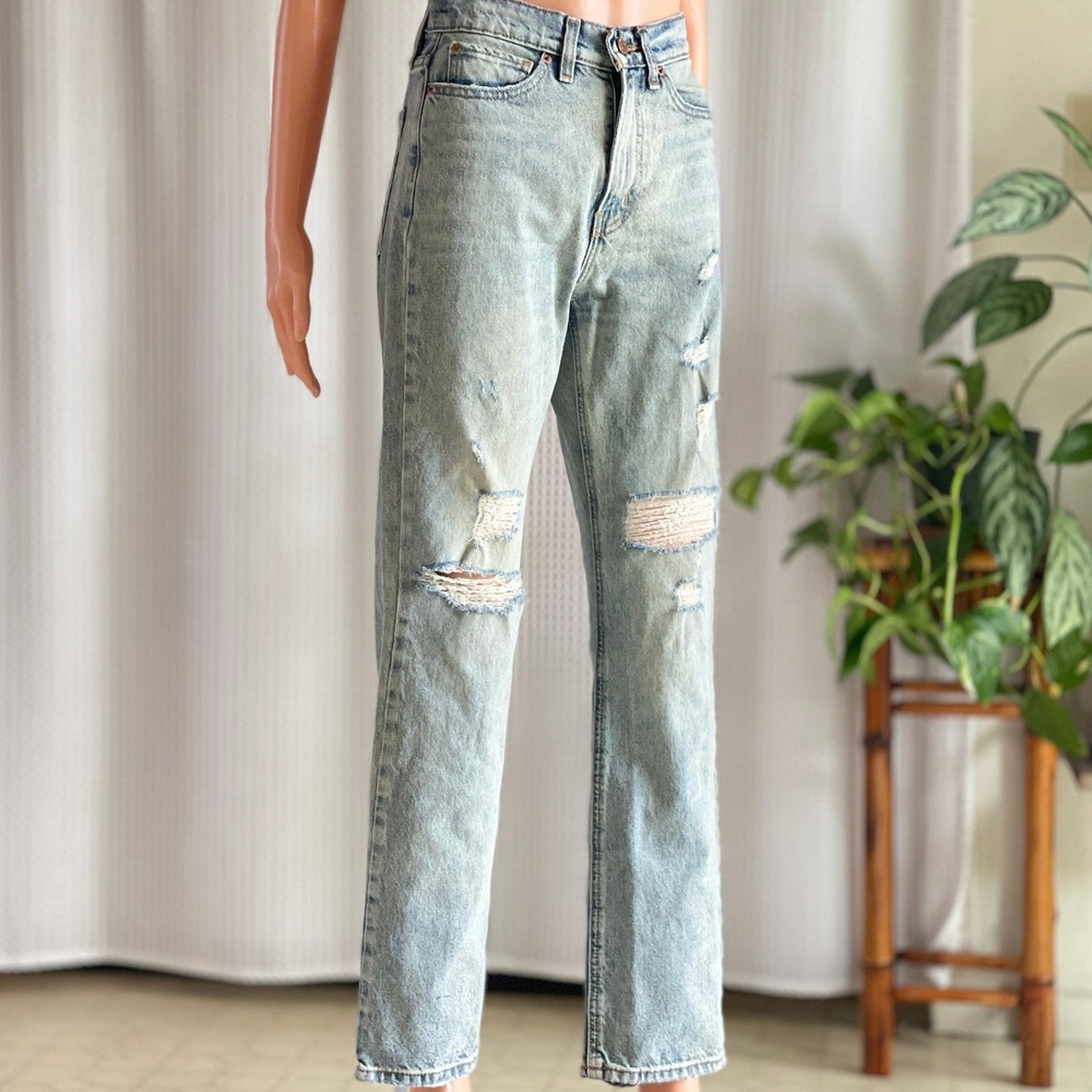 BDG Cowboy Jean Light Wash Distressed High Rise Straight‎ Leg Blue Denim Size 25